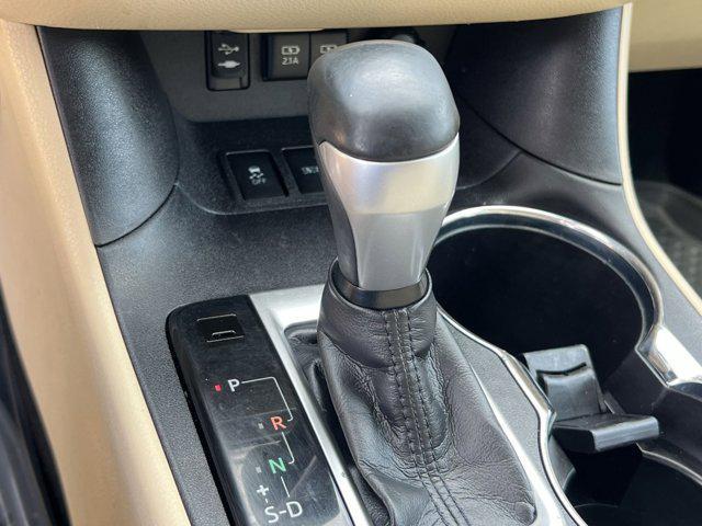 used 2018 Toyota Highlander car, priced at $21,500