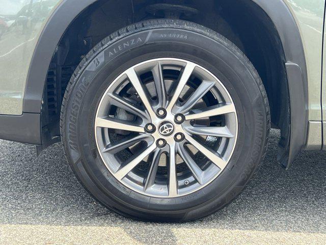 used 2018 Toyota Highlander car, priced at $21,500