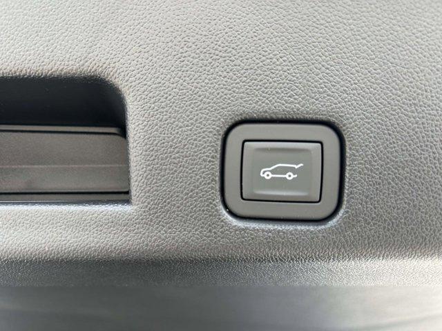 new 2026 Chevrolet Traverse car, priced at $53,435