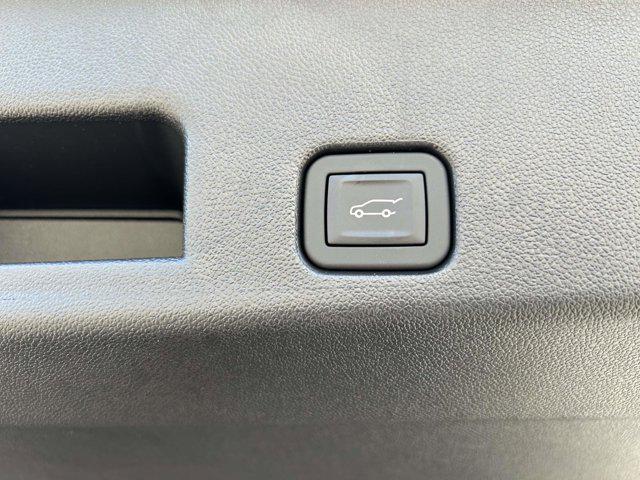 new 2026 Chevrolet Traverse car, priced at $51,215