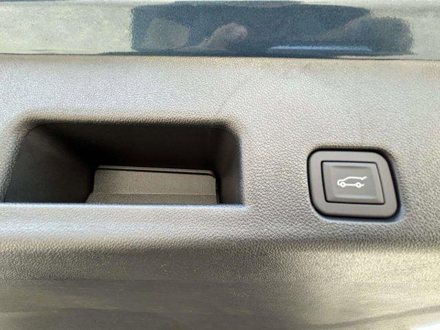 new 2026 Chevrolet Traverse car, priced at $59,215