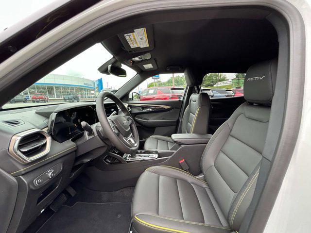 new 2025 Chevrolet TrailBlazer car, priced at $32,420