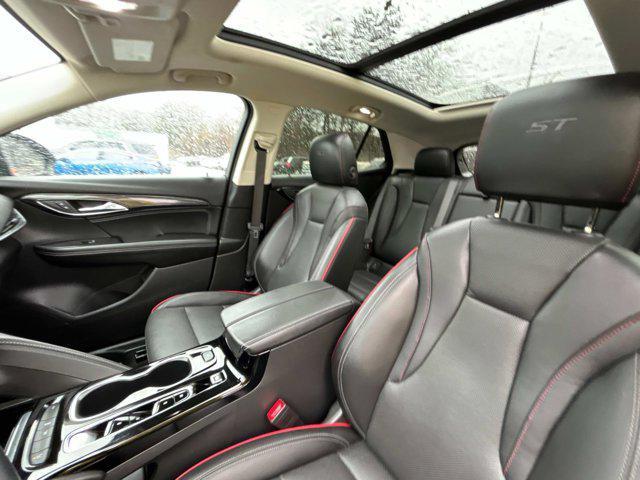 used 2023 Buick Envision car, priced at $24,495