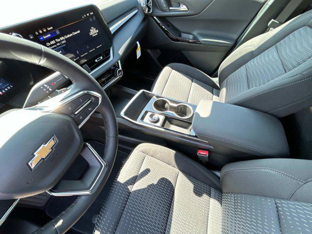 new 2026 Chevrolet Equinox car, priced at $27,740