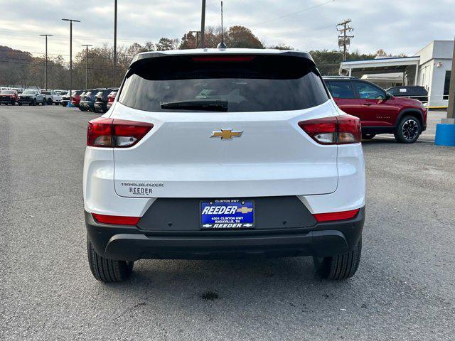 new 2025 Chevrolet TrailBlazer car, priced at $23,675