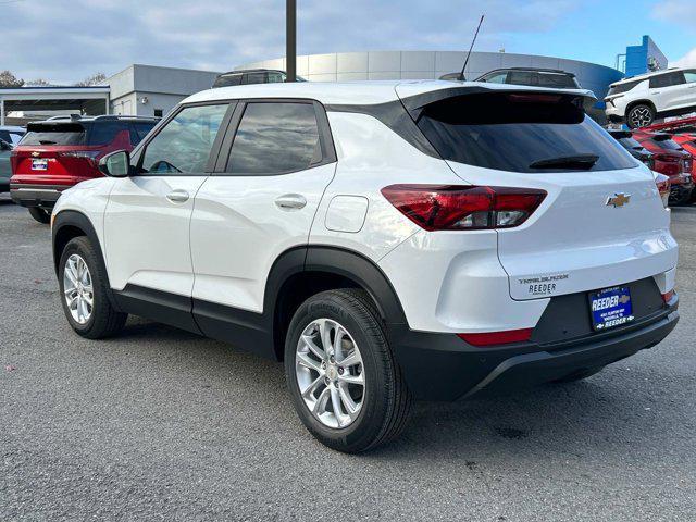 new 2025 Chevrolet TrailBlazer car, priced at $23,675