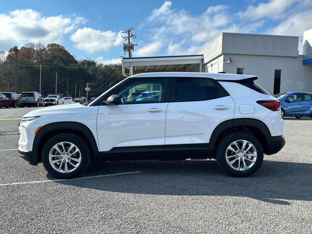 new 2025 Chevrolet TrailBlazer car, priced at $23,675