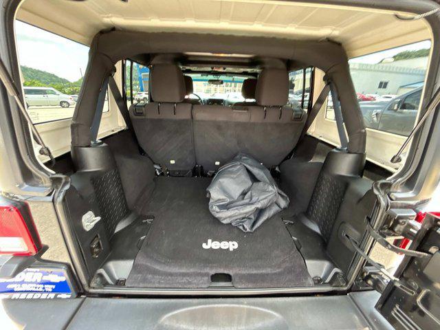 used 2015 Jeep Wrangler Unlimited car, priced at $18,995