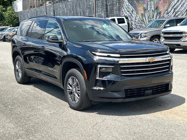 used 2025 Chevrolet Traverse car, priced at $39,995