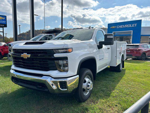 new 2025 Chevrolet Silverado 3500 car, priced at $45,538