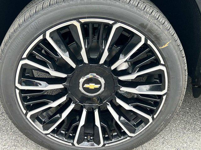 new 2025 Chevrolet Suburban car, priced at $90,920