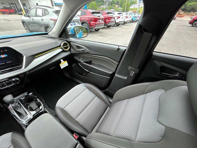 new 2025 Chevrolet Trax car, priced at $24,875