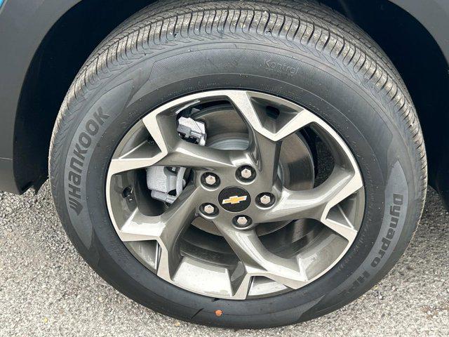 new 2025 Chevrolet Trax car, priced at $24,875