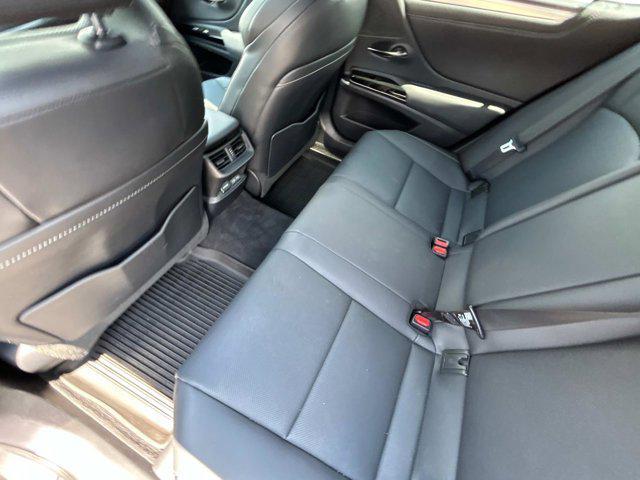 used 2022 Lexus ES 300h car, priced at $36,995