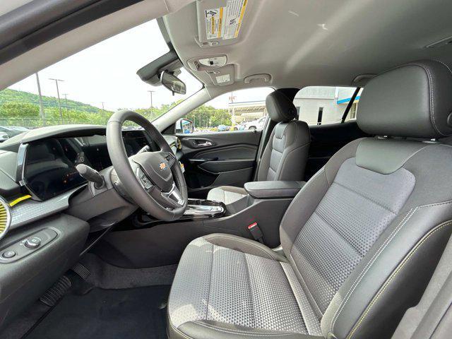 new 2025 Chevrolet Trax car