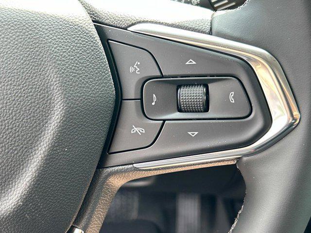 new 2025 Chevrolet Trax car