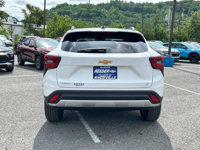 new 2025 Chevrolet Trax car