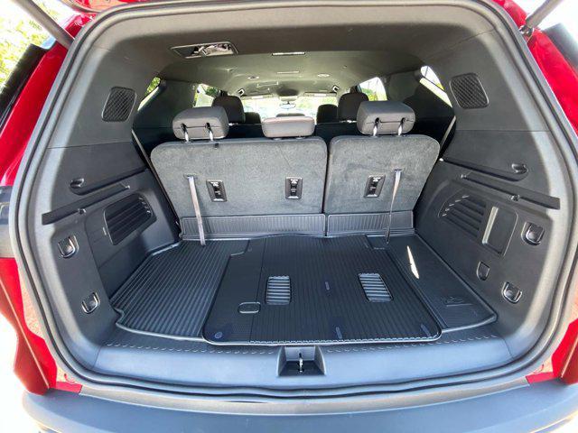 new 2026 Chevrolet Traverse car, priced at $42,835