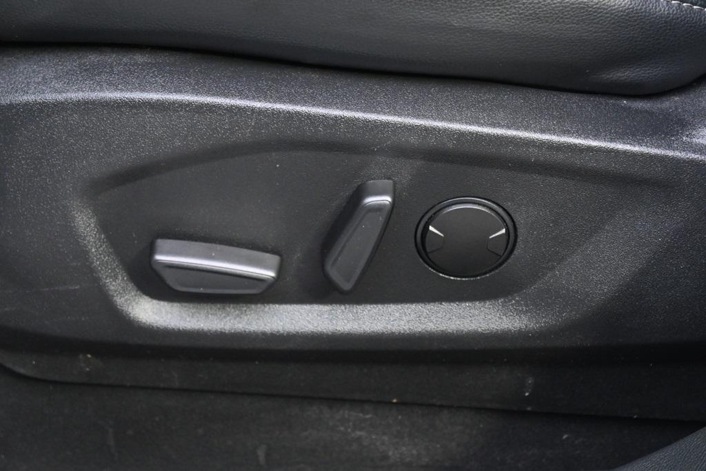 used 2023 Ford Edge car, priced at $22,899