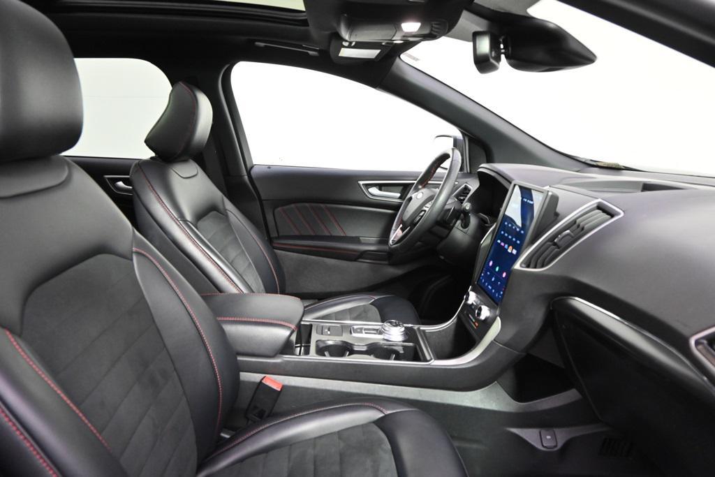 used 2024 Ford Edge car, priced at $27,498
