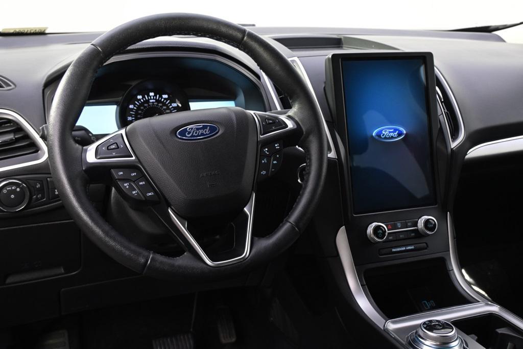 used 2022 Ford Edge car
