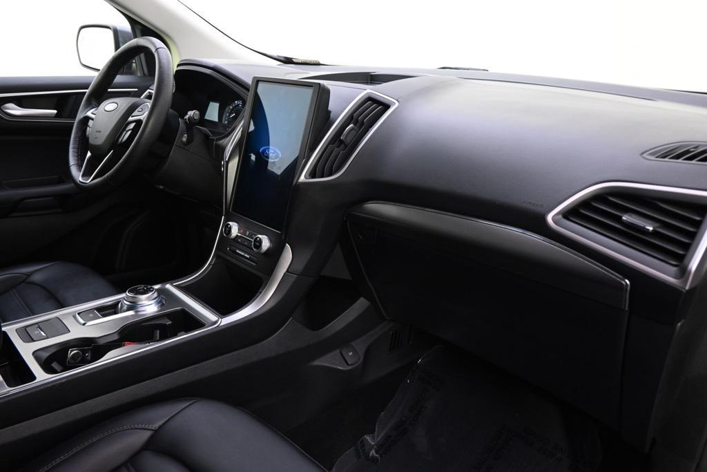 used 2022 Ford Edge car