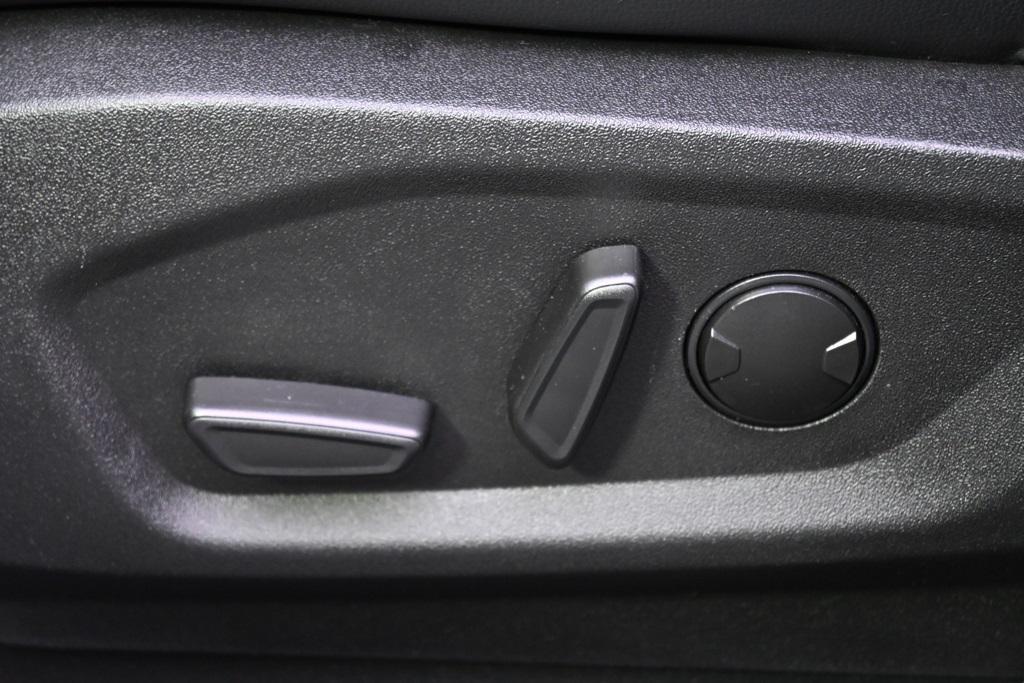 used 2024 Ford Edge car, priced at $28,498