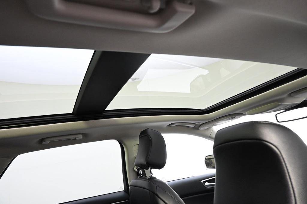 used 2024 Ford Edge car, priced at $28,498