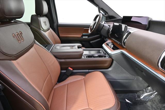 new 2025 Ford Expedition car, priced at $87,845