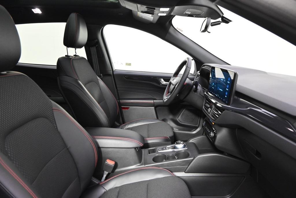 new 2025 Ford Escape car, priced at $30,452
