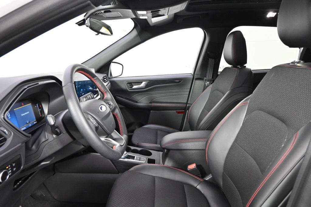 new 2025 Ford Escape car, priced at $30,452