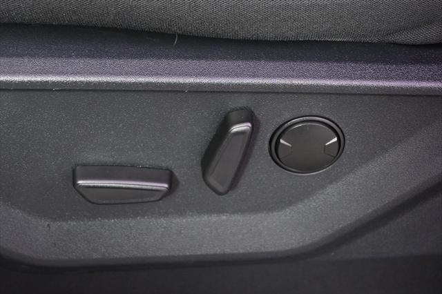 new 2025 Ford F-150 car, priced at $57,460