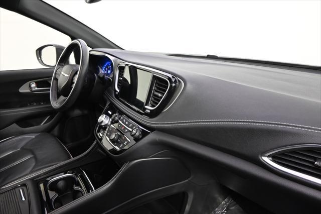 used 2021 Chrysler Pacifica car, priced at $32,165