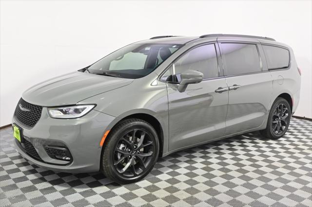 used 2021 Chrysler Pacifica car, priced at $32,165