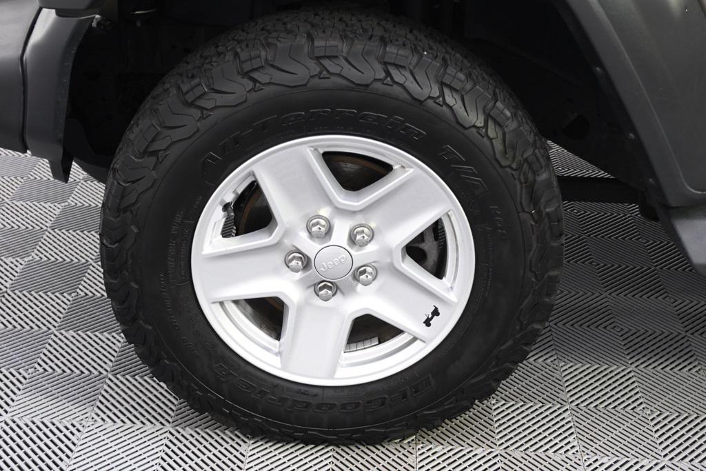 used 2020 Jeep Gladiator car, priced at $24,574
