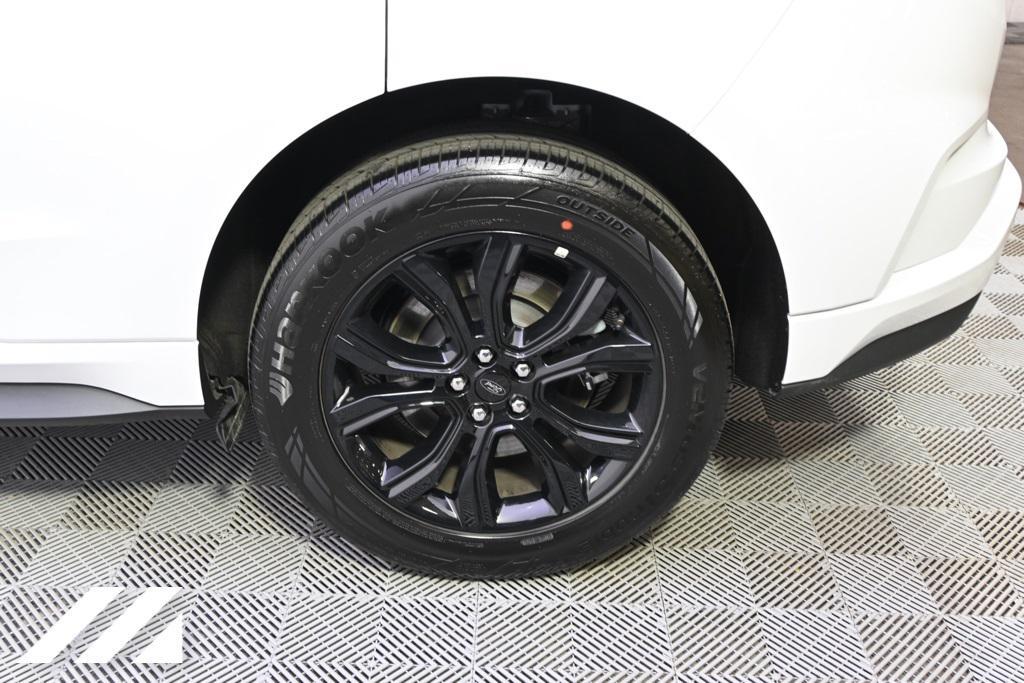 new 2024 Ford Edge car, priced at $36,553