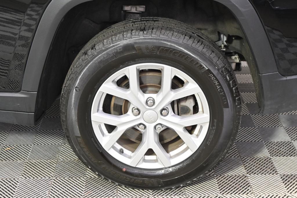 used 2023 Jeep Grand Cherokee L car, priced at $33,301