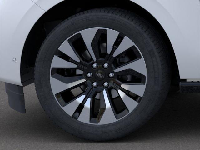 new 2025 Ford Expedition car, priced at $81,355