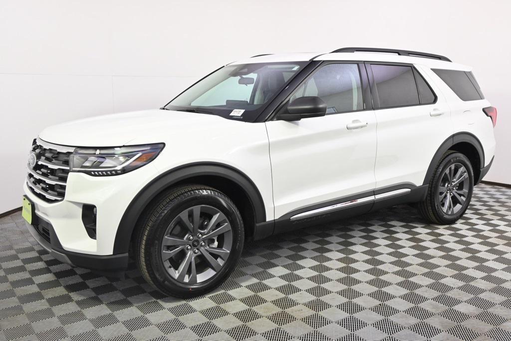 new 2025 Ford Explorer car, priced at $48,122