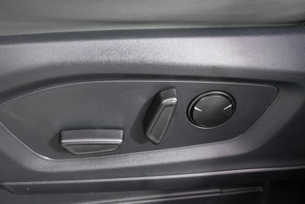 new 2025 Ford Explorer car, priced at $48,122