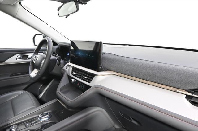 new 2025 Ford Explorer car, priced at $45,491