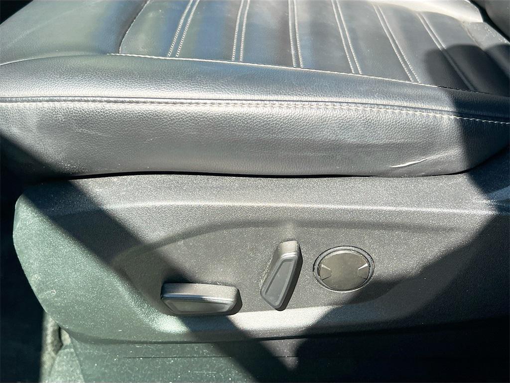 used 2024 Ford Edge car, priced at $20,998