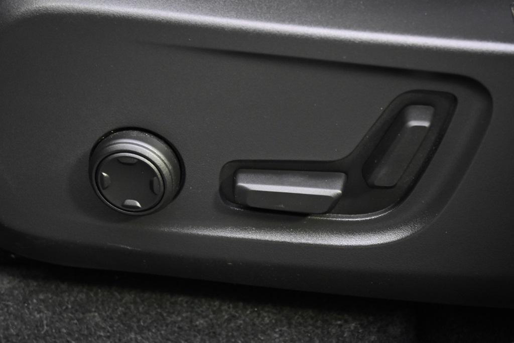 used 2023 Volvo C40 Recharge Pure Electric car, priced at $27,600