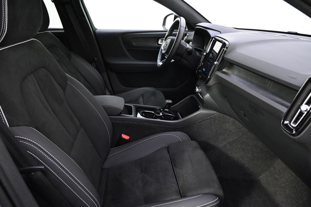 used 2023 Volvo C40 Recharge Pure Electric car, priced at $27,600