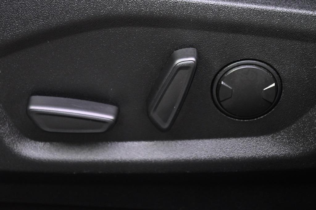 used 2024 Ford Edge car, priced at $25,698