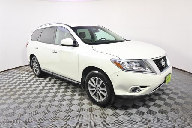 used 2016 Nissan Pathfinder car, priced at $11,988