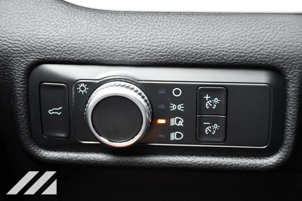 used 2022 Ford Explorer car, priced at $25,899