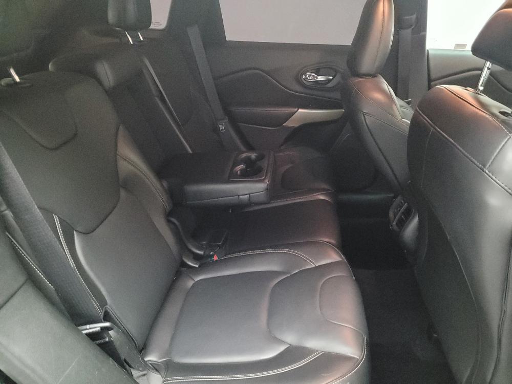 used 2018 Jeep Cherokee car, priced at $15,995