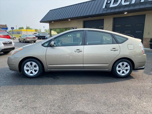 used 2007 Toyota Prius car, priced at $7,990