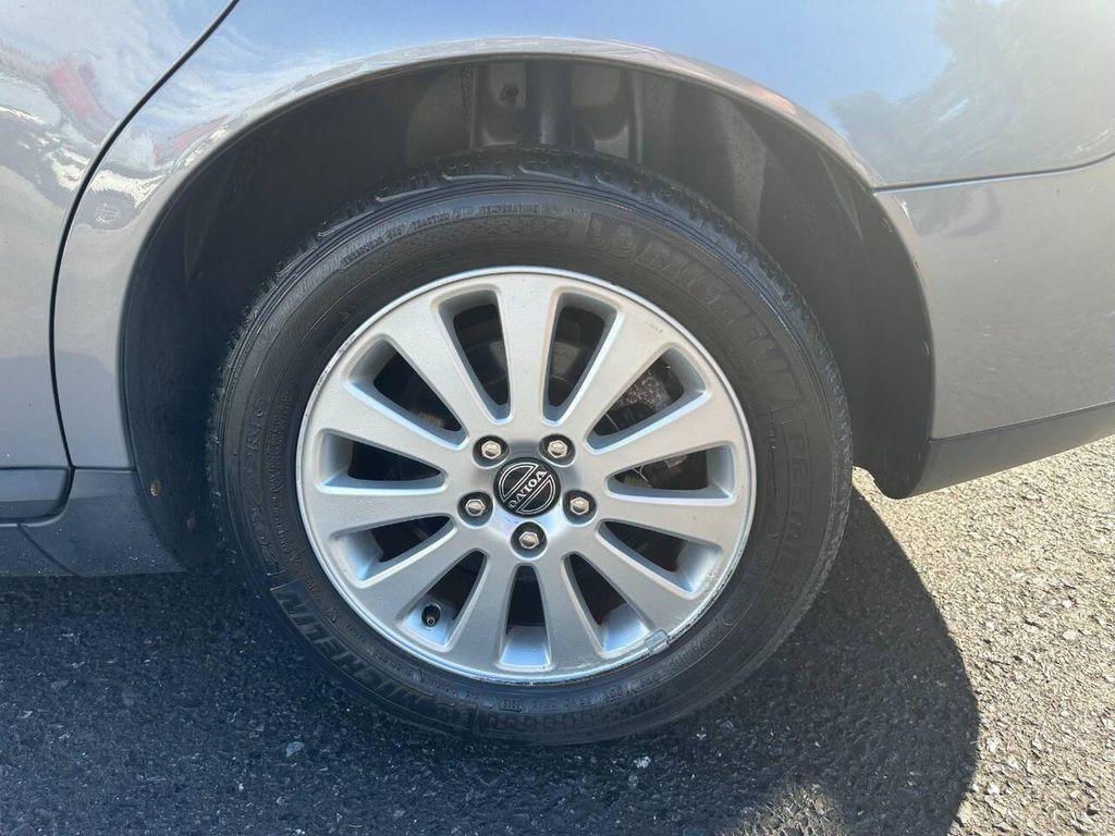 used 2004 Volvo S40 car, priced at $5,990